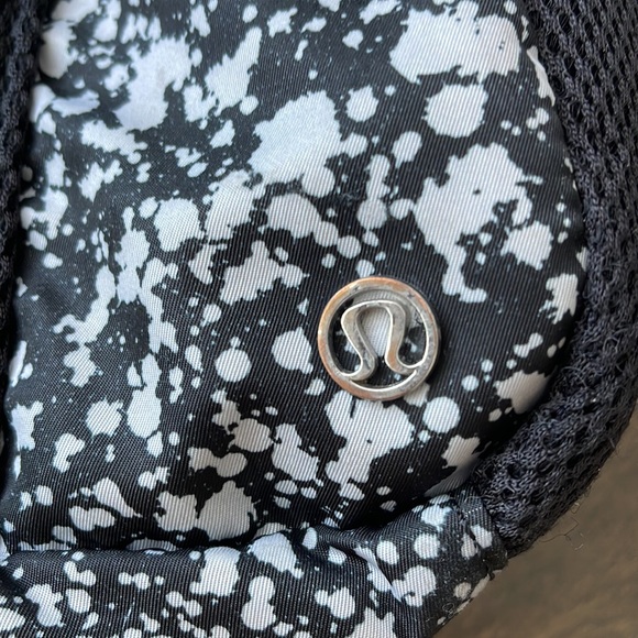 Lululemon Duffle Bag - Picture 10 of 11